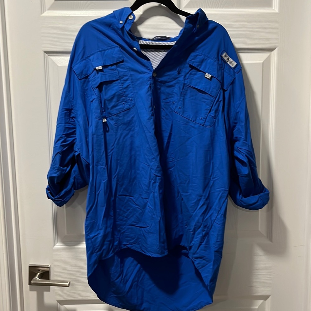 Men's Columbia Blue Button Shirt Size XL